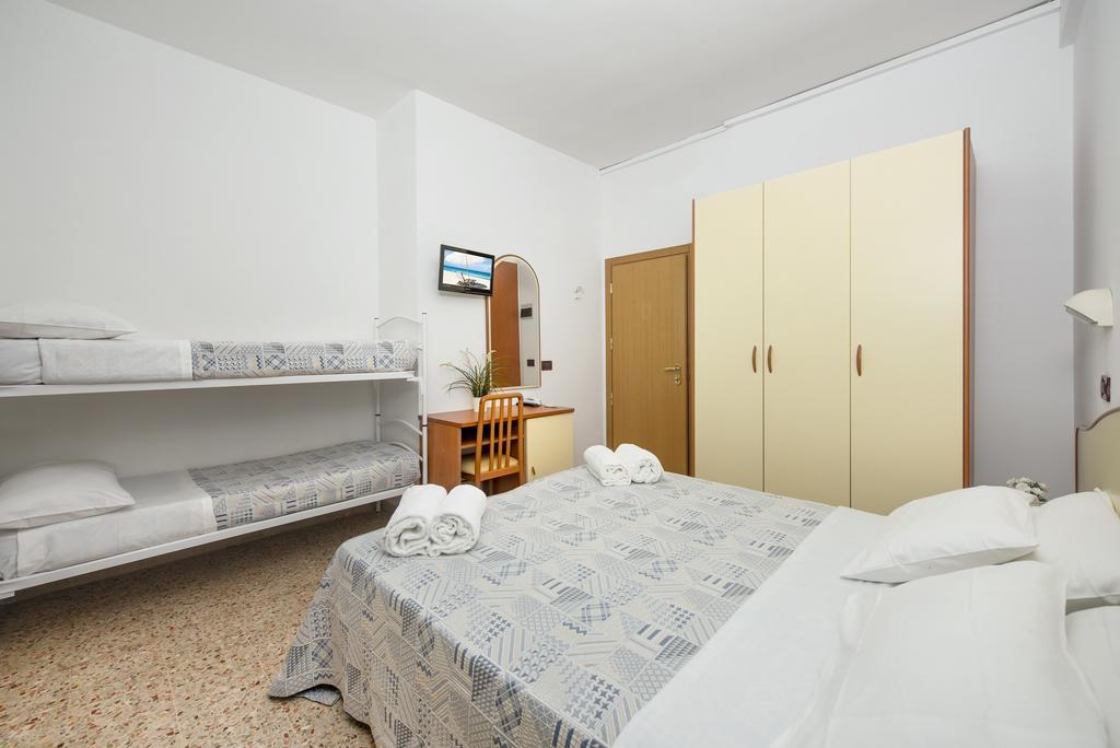 צ'סנטיקו Hotel Mario מראה חיצוני תמונה
