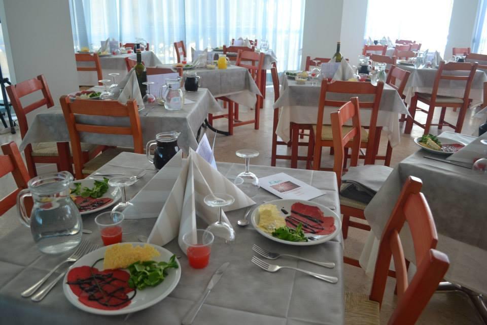 צ'סנטיקו Hotel Mario מראה חיצוני תמונה